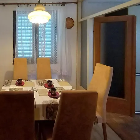 2 Bedroom Amazing In Apartment