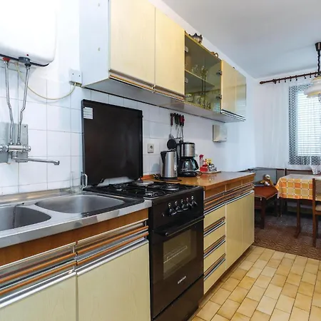 2 Bedroom Amazing In Novi Vinodolski