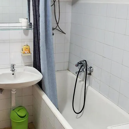 아파트 2 Bedroom Amazing In 노비비노돌스키