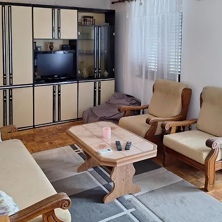 2 Bedroom Amazing In Apartment Novi Vinodolski